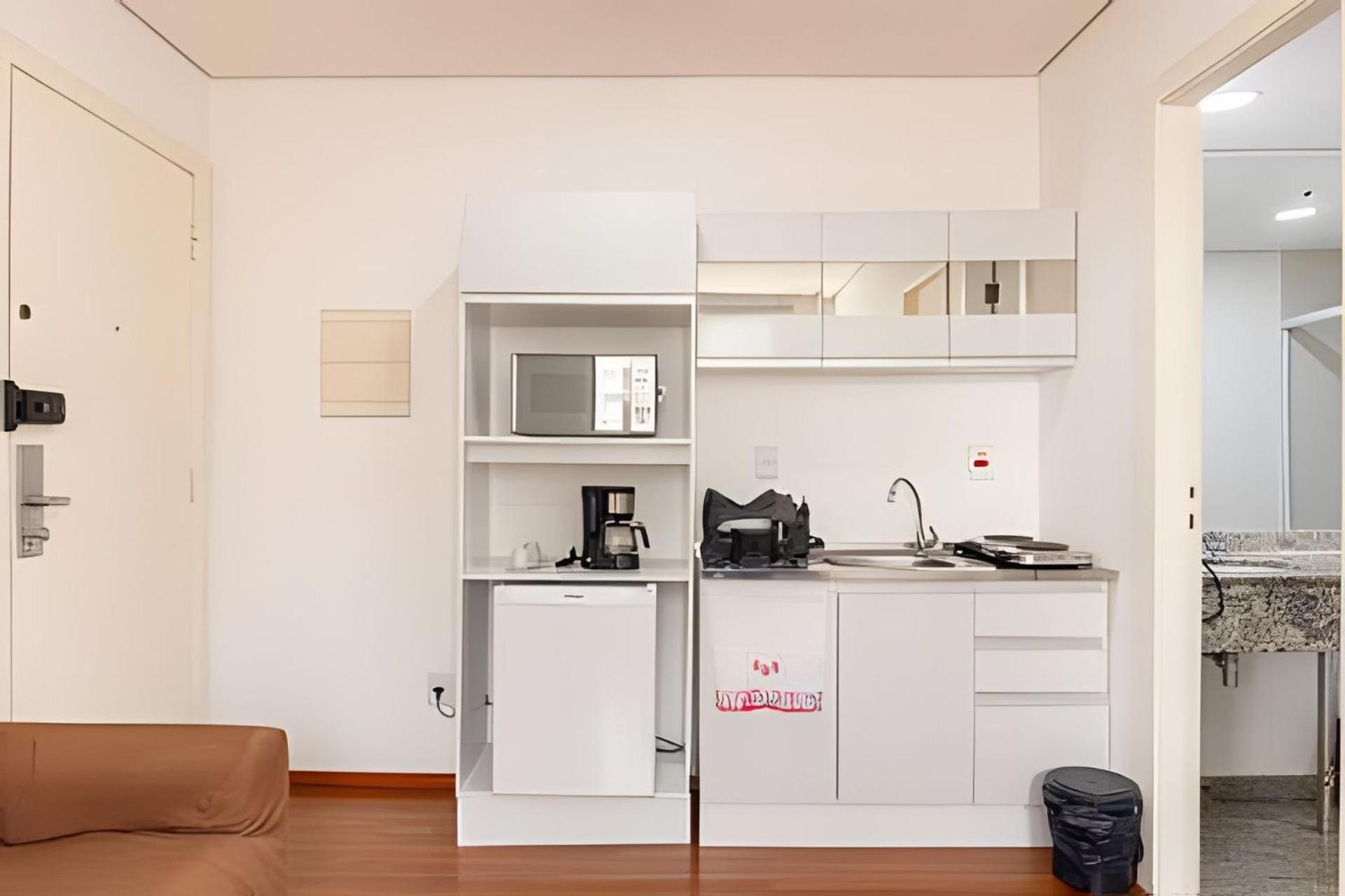Flat Confortavel Com Cozinha, E Piscina *