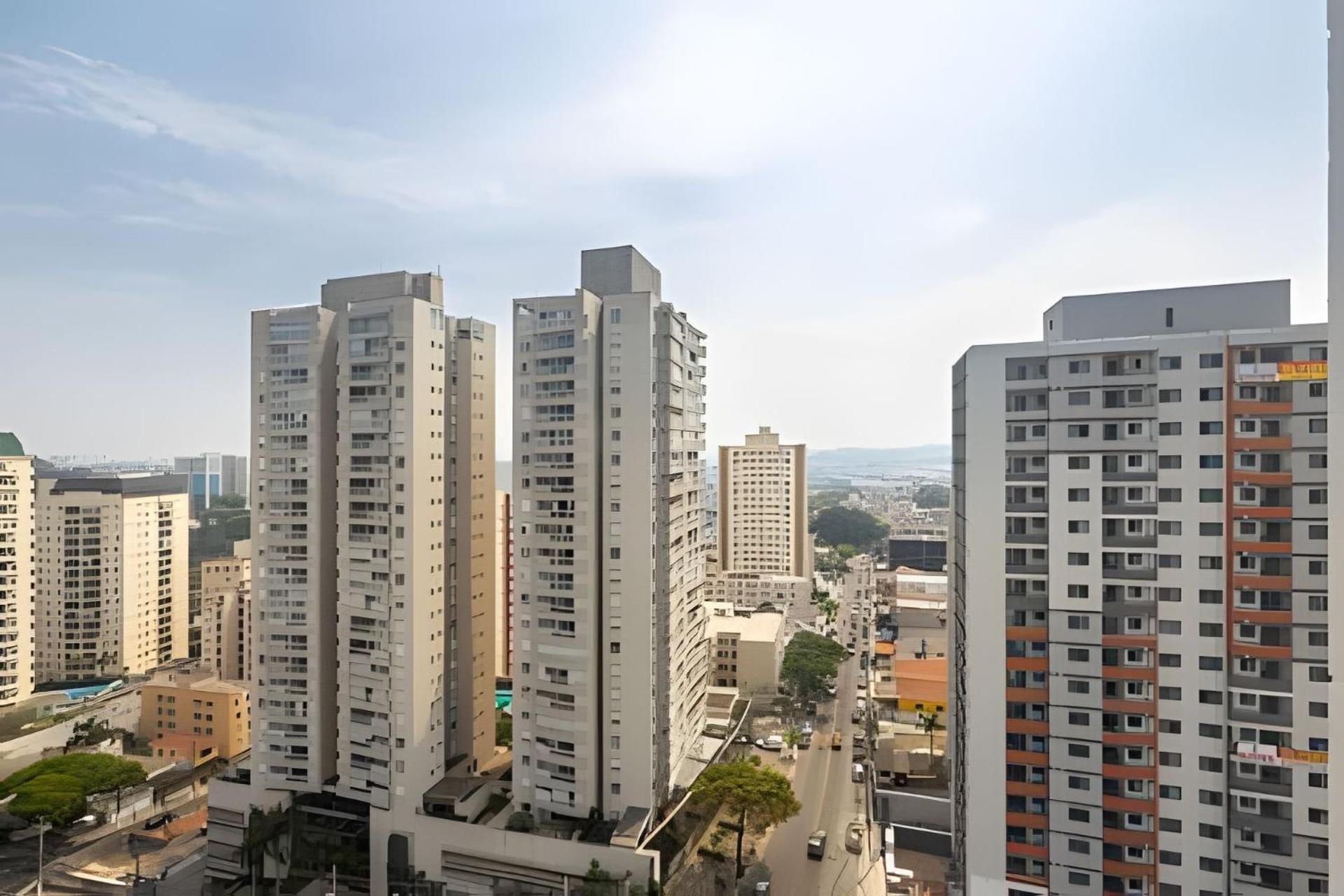Flat Confortavel Com Cozinha, E Piscina Osasco